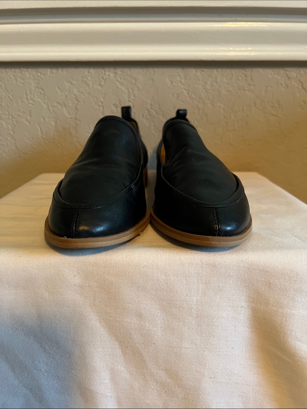 Susina Womens Black Slip-On Casual Shoes